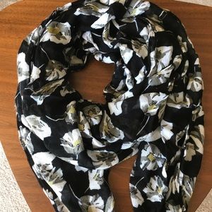 The Limited Scarf, lightweight